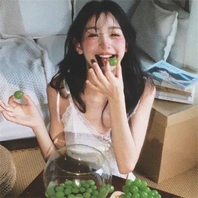 我才不要和人类恋爱呢